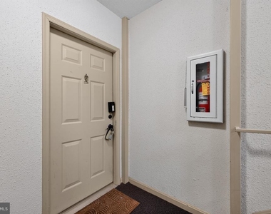 20220 Shipley Terrace - Photo Thumbnail 19