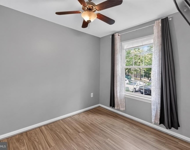 20220 Shipley Terrace - Photo Thumbnail 17