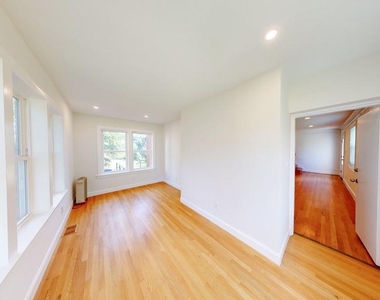 11 Indian Spring Drive - Photo Thumbnail 9