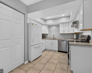 12533 Coral Grove Place - Photo Thumbnail 18