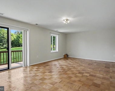 10085 Windstream Drive - Photo Thumbnail 13