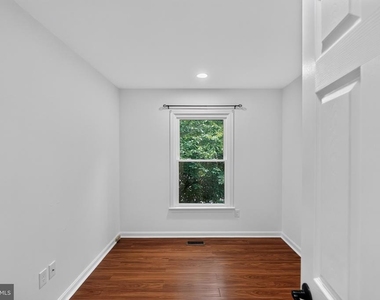 51 Oak Crest Court - Photo Thumbnail 15