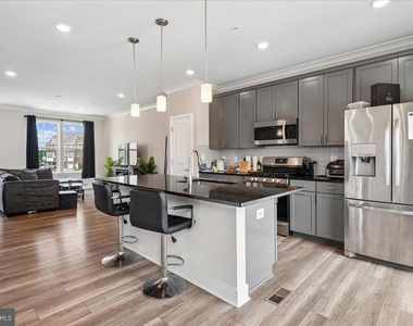 5322 Phillis Wheatley Pl - Photo Thumbnail 9