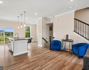 5322 Phillis Wheatley Pl - Photo Thumbnail 7