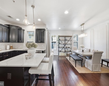 11360 Sandhurst Place - Photo Thumbnail 8