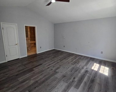 14004 Mount Eagle Lane - Photo Thumbnail 31