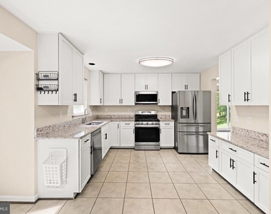 3615 Prince Edward Drive - Photo Thumbnail 20