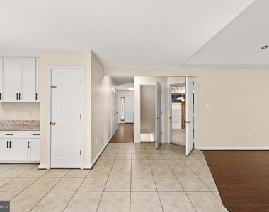 3615 Prince Edward Drive - Photo Thumbnail 17