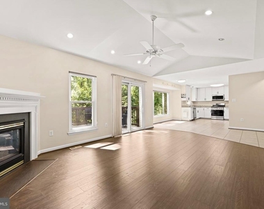 3615 Prince Edward Drive - Photo Thumbnail 12