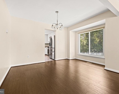 3615 Prince Edward Drive - Photo Thumbnail 7