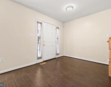 3615 Prince Edward Drive - Photo Thumbnail 10