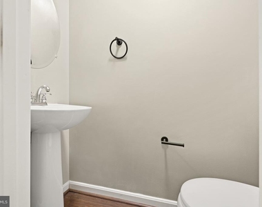 3615 Prince Edward Drive - Photo Thumbnail 15