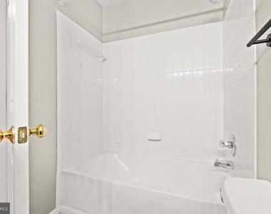 3615 Prince Edward Drive - Photo Thumbnail 35
