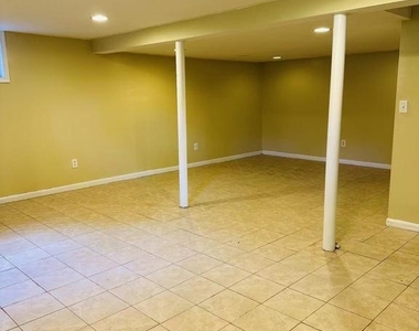 11 Wendslow Road - Photo Thumbnail 24