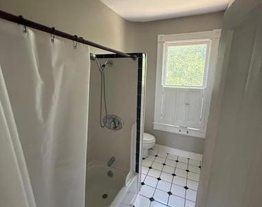 6408 Brook Avenue - Photo Thumbnail 4