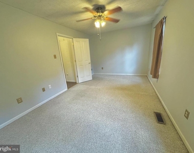 508 Kingdom Court - Photo Thumbnail 10