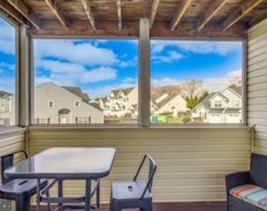 17293 King Phillip Way - Photo Thumbnail 11
