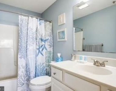 17293 King Phillip Way - Photo Thumbnail 8
