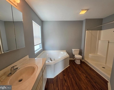 3003 Heather Drive - Photo Thumbnail 12