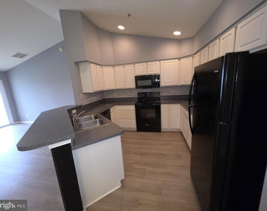 3003 Heather Drive - Photo Thumbnail 16