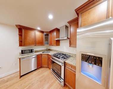 1462 Harvard Street Nw - Photo Thumbnail 2