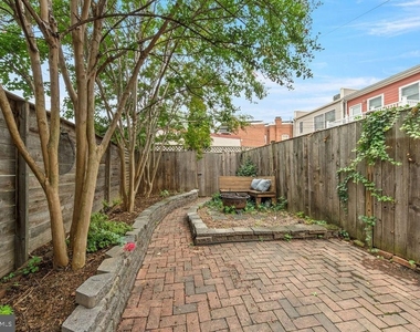 1124 C Street Ne - Photo Thumbnail 19