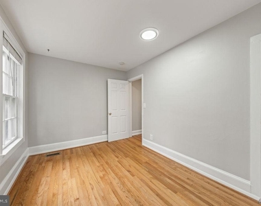 1124 C Street Ne - Photo Thumbnail 12