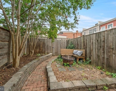 1124 C Street Ne - Photo Thumbnail 20