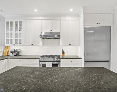 1920 35th Street Nw - Photo Thumbnail 2