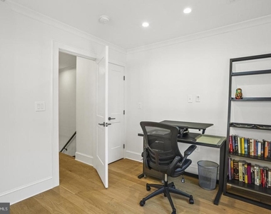 1920 35th Street Nw - Photo Thumbnail 28
