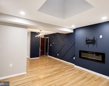 3066 Pineview Court Ne - Photo Thumbnail 3