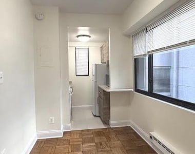 2141 I Street Nw - Photo Thumbnail 2