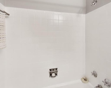 4301 Massachusetts Avenue Nw - Photo Thumbnail 28