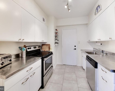 4301 Massachusetts Avenue Nw - Photo Thumbnail 17