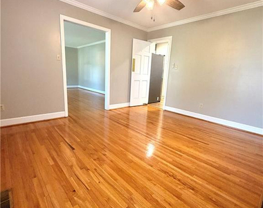 514 N Ballance Street - Photo Thumbnail 14