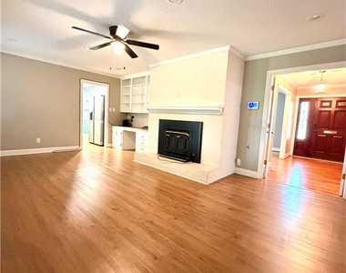 514 N Ballance Street - Photo Thumbnail 5