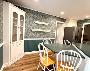 514 N Ballance Street - Photo Thumbnail 11