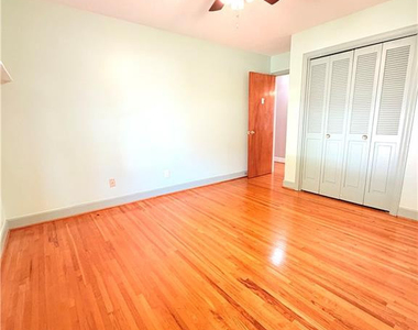 514 N Ballance Street - Photo Thumbnail 23