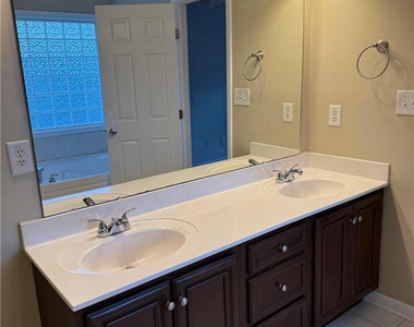 1520 Timberrock Court - Photo Thumbnail 10