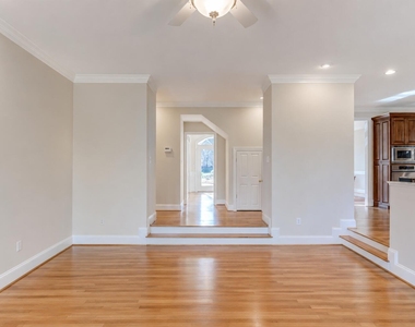 103 Withwyndle Court - Photo Thumbnail 9