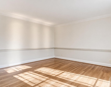 103 Withwyndle Court - Photo Thumbnail 8