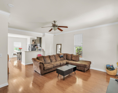 541 Pemberwich Place - Photo Thumbnail 8