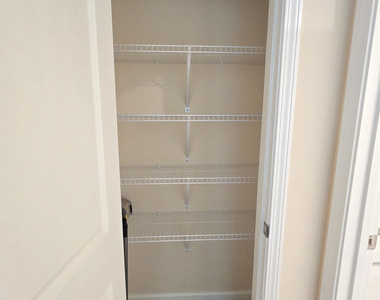 306 Villanova Drive - Photo Thumbnail 18
