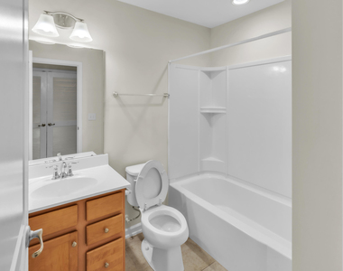 433 Berry Chase Way - Photo Thumbnail 13