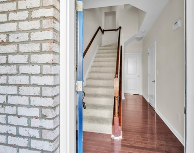 433 Berry Chase Way - Photo Thumbnail 22