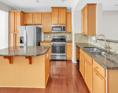 433 Berry Chase Way - Photo Thumbnail 1