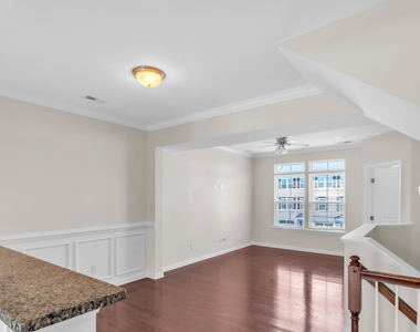 433 Berry Chase Way - Photo Thumbnail 5