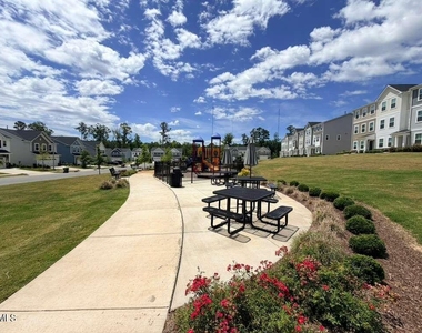 319 Aster Bloom Lane - Photo Thumbnail 35