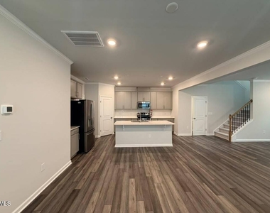 319 Aster Bloom Lane - Photo Thumbnail 5