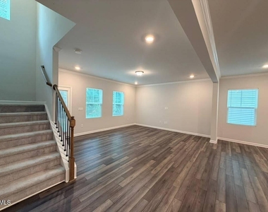 319 Aster Bloom Lane - Photo Thumbnail 15